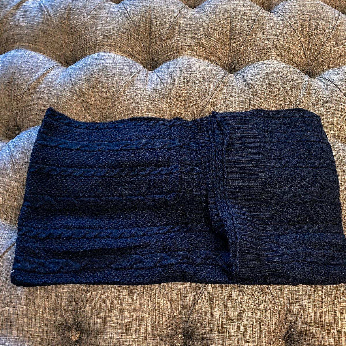 Classic Cable Knit Sweater Throw Blanket