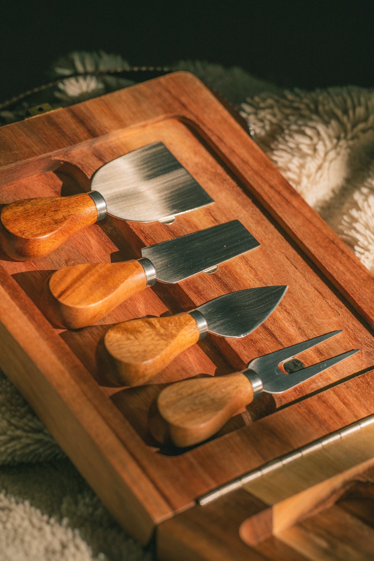 Acacia Folding Cheese Board with Webbing Handles