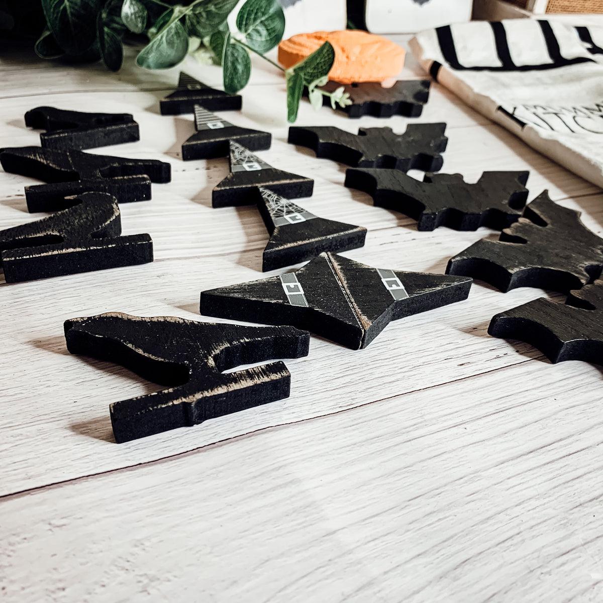 Spooky Little Wooden Halloween Decor – 6 Piece Set