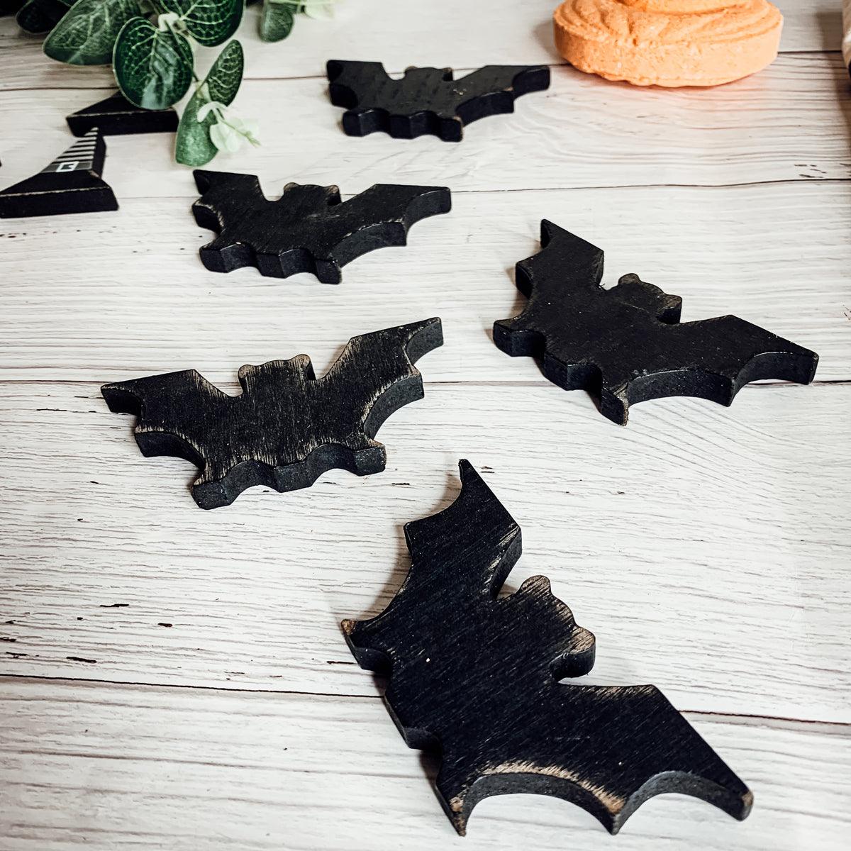 Spooky Little Wooden Halloween Decor – 6 Piece Set