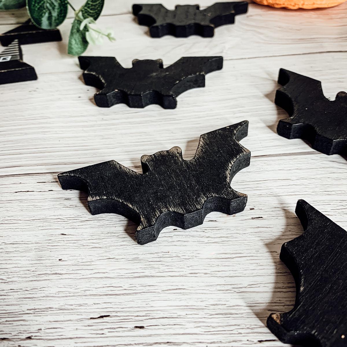 Spooky Little Wooden Halloween Decor – 6 Piece Set