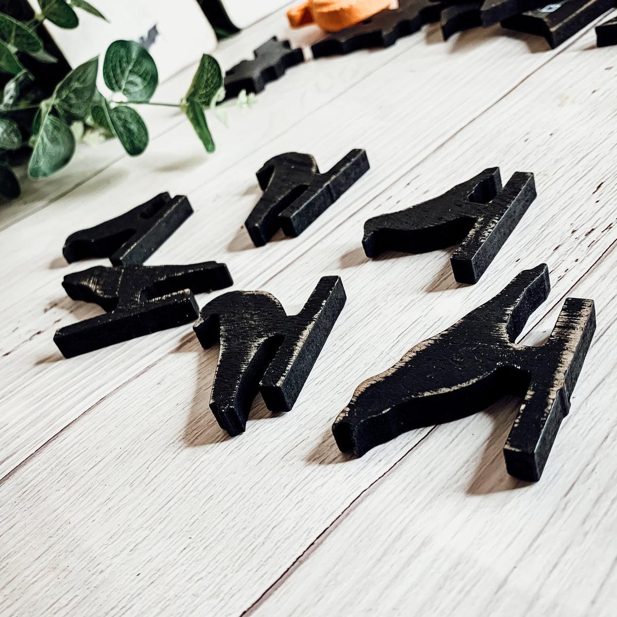 Spooky Little Wooden Halloween Decor – 6 Piece Set
