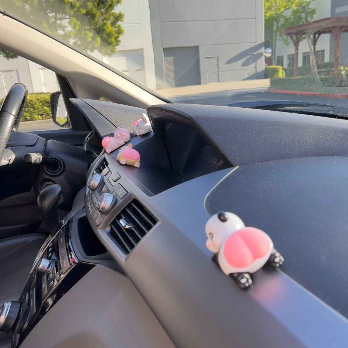 Cute Animal Car Ornament – Resin Bouncy Butt Dashboard Accessory