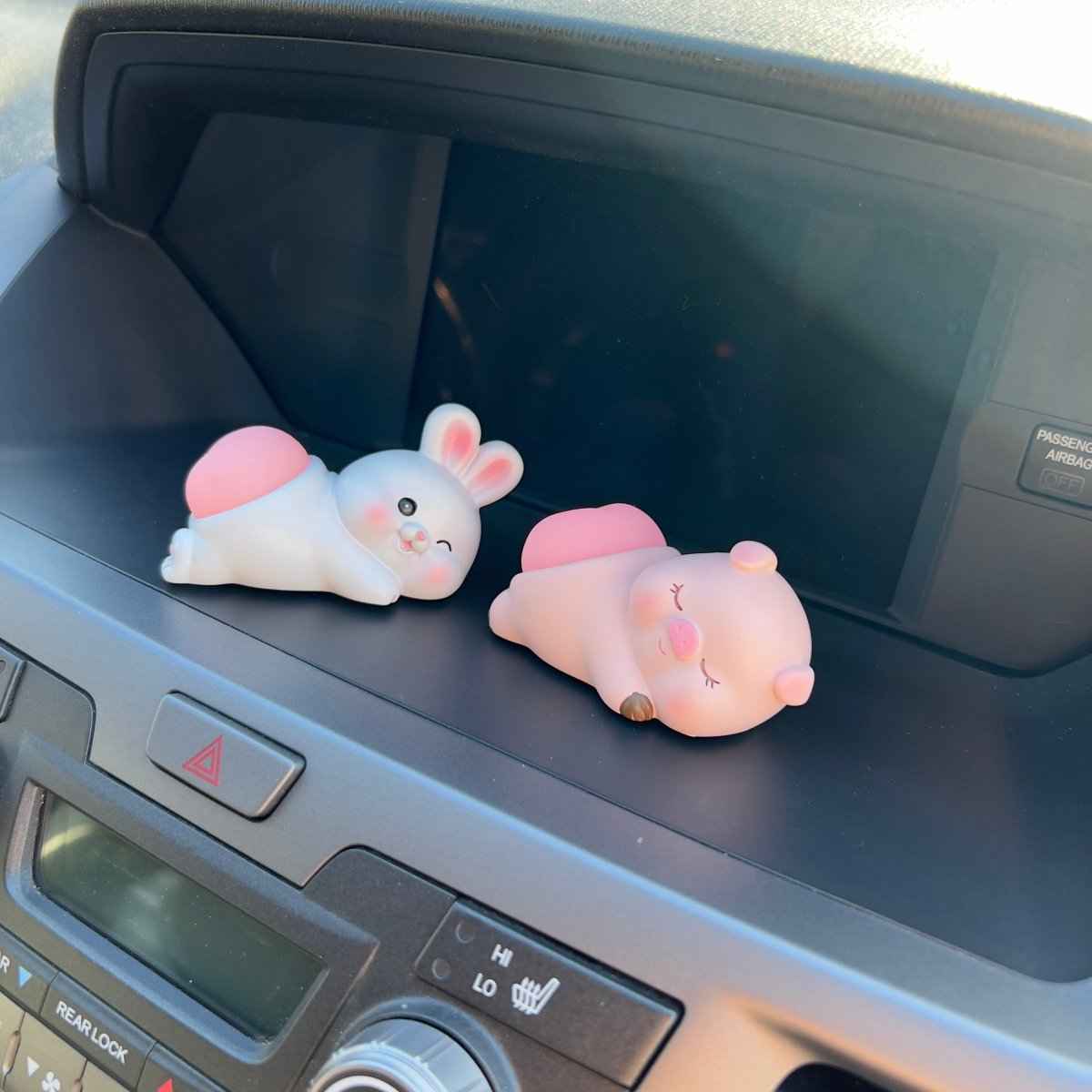 Cute Animal Car Ornament – Resin Bouncy Butt Dashboard Accessory