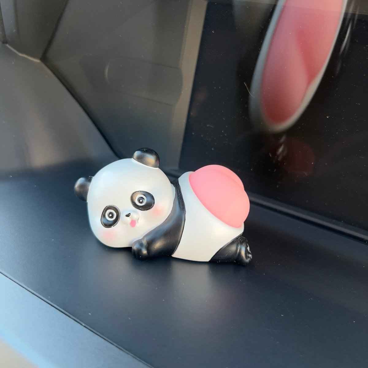 Cute Animal Car Ornament – Resin Bouncy Butt Dashboard Accessory