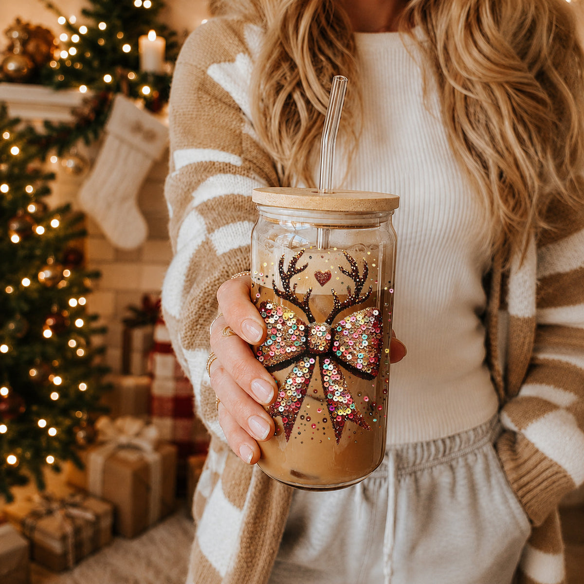 Reindeer Antlers & Sequin-Style Bow 17 oz Glass Tumbler