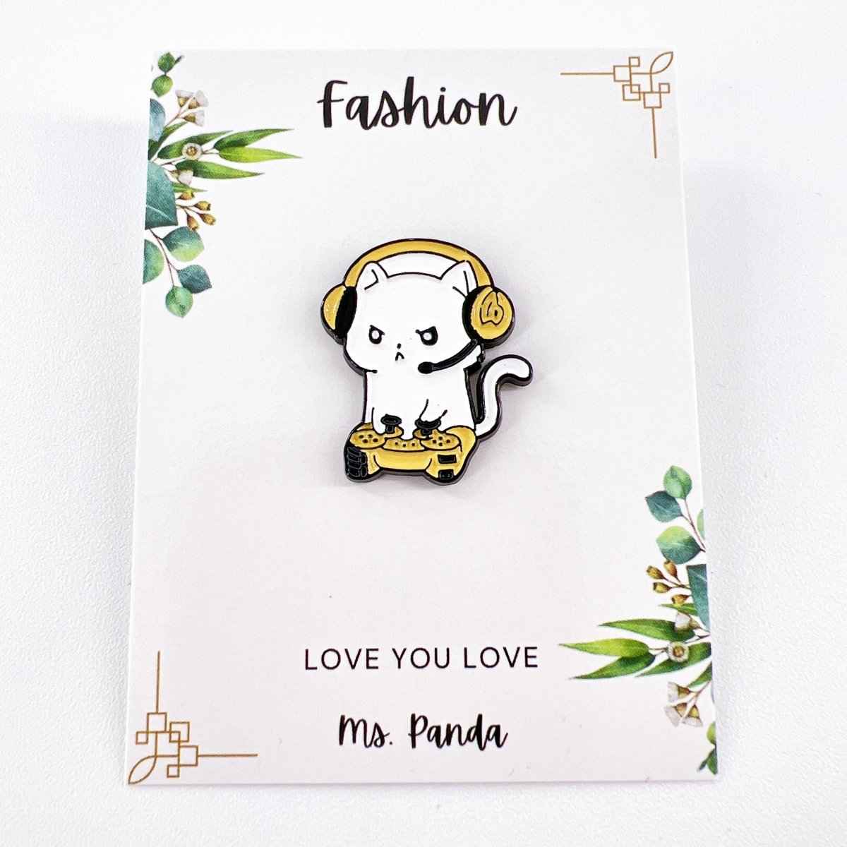 Cute Gaming Cat Lapel Pin – Gift for Gamers and Feline Fans
