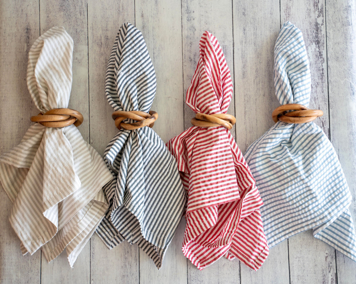 Natural Wood Napkin Rings – Set of 4