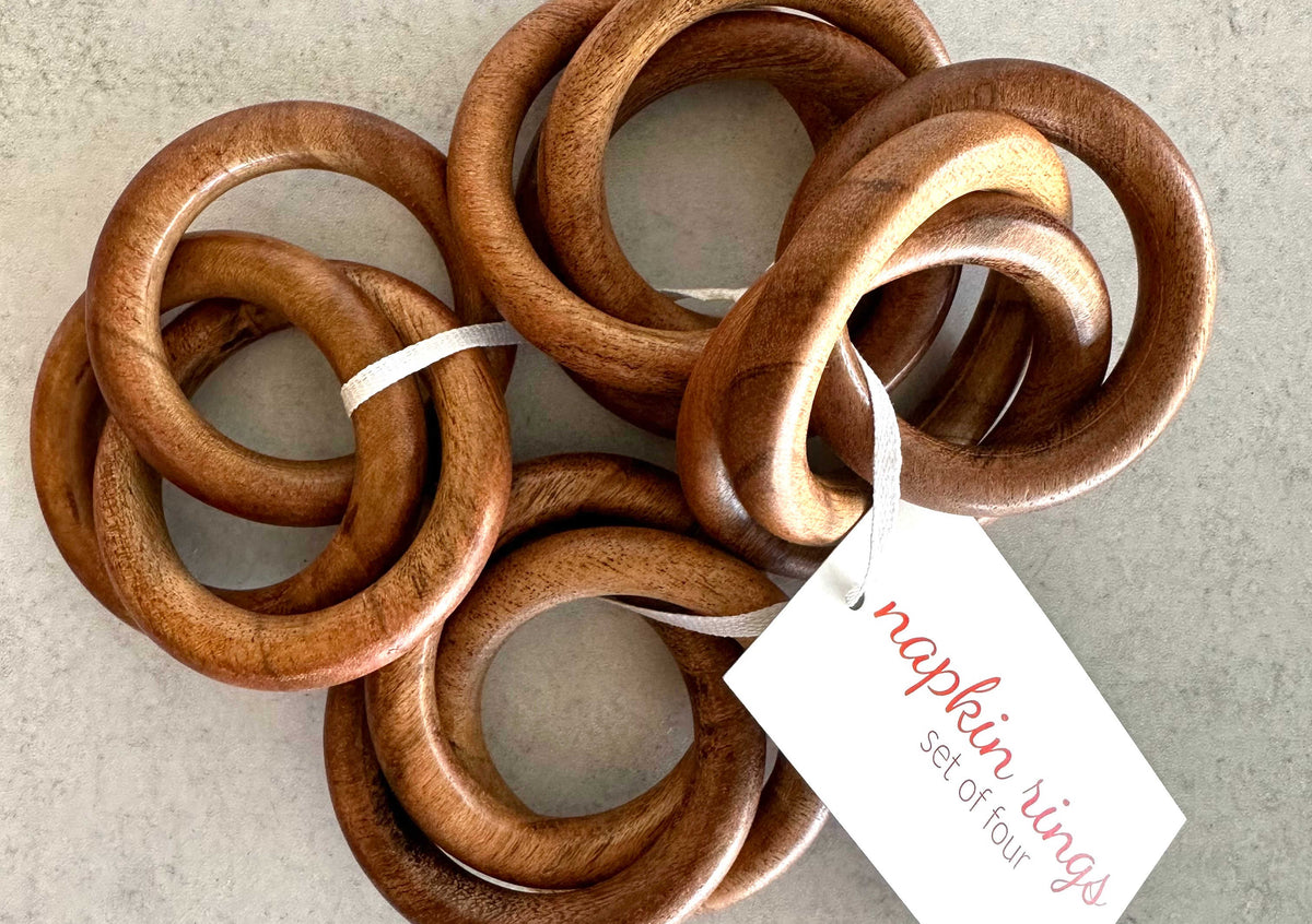 Natural Wood Napkin Rings – Set of 4