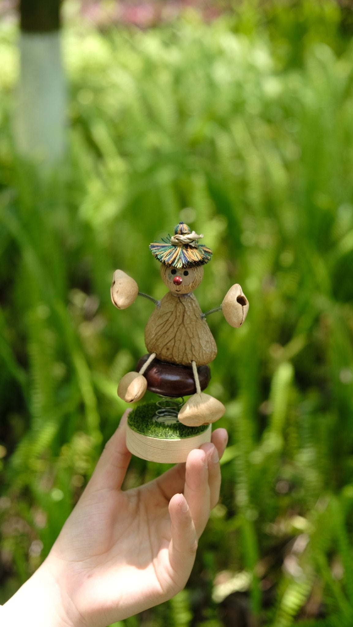 "Little Nut Guardian" Seed Car Ornament