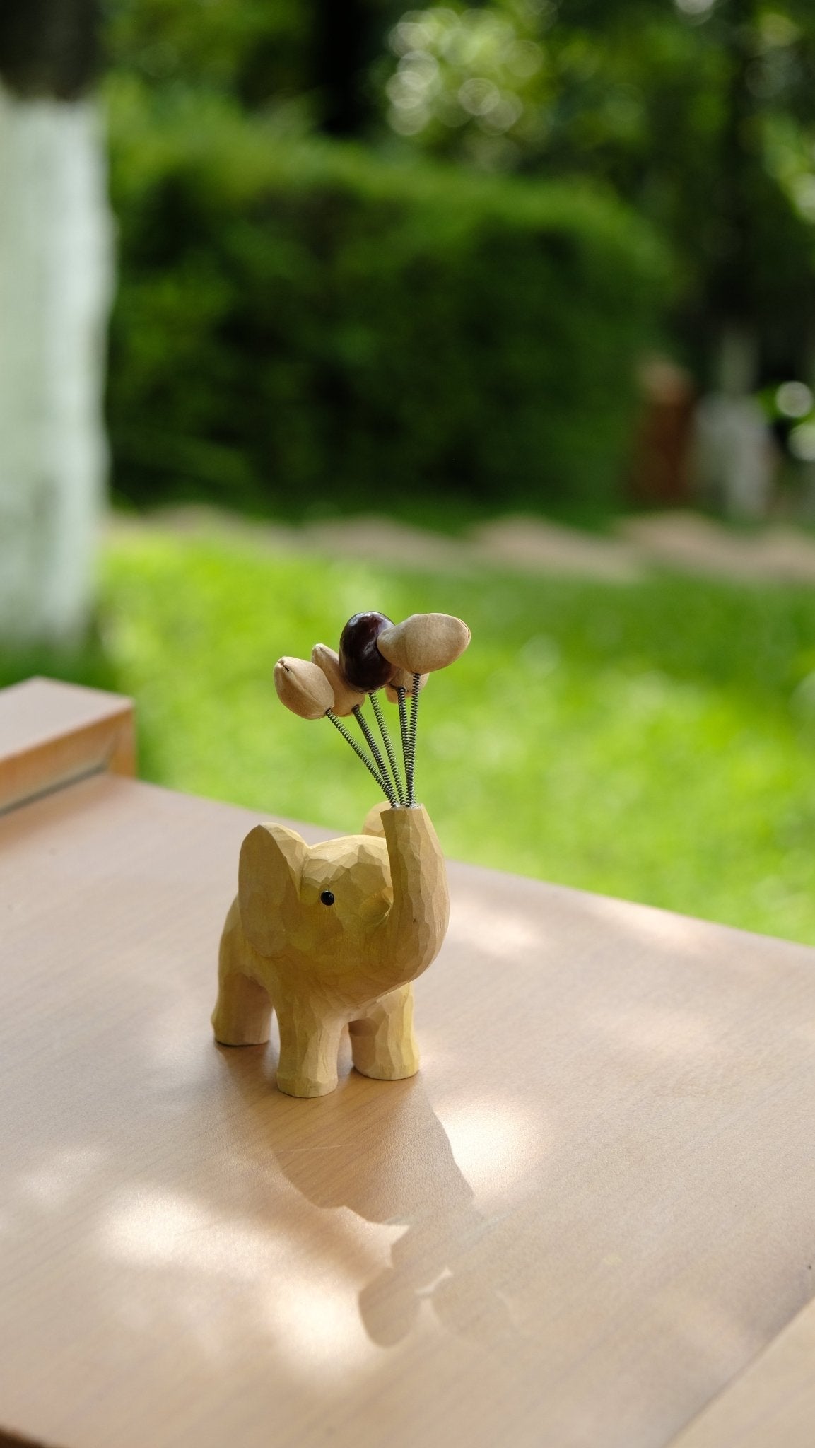 "Dreamy Elephant" Seed Balloon Car Ornament