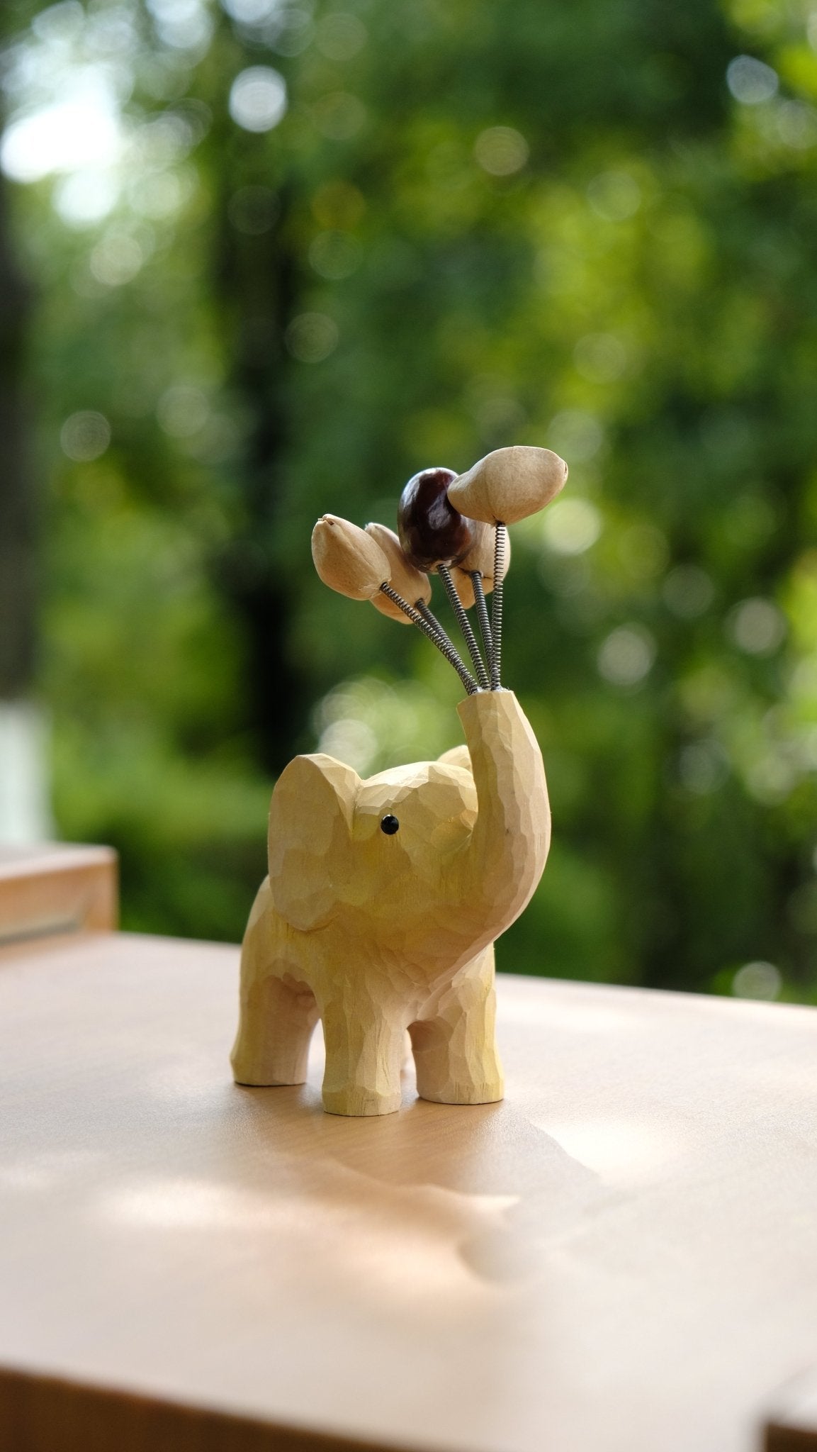 "Dreamy Elephant" Seed Balloon Car Ornament